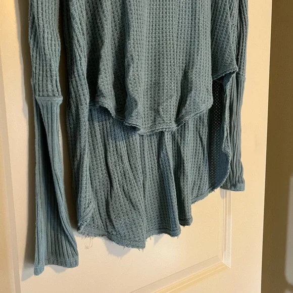 We The Free Thermal High Low Cowl Neck Top, Sm - Picture 3 of 9